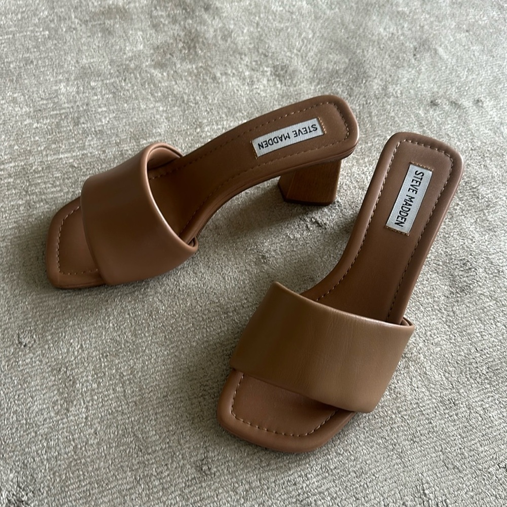 Steve Madden tan heeled mules (7.5)